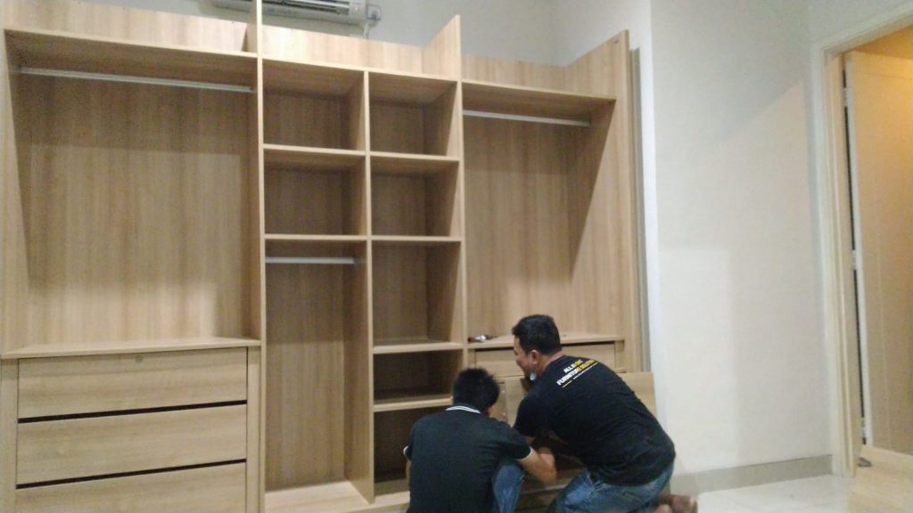 Tempat Tidur Dibongkar Saat Pindahan